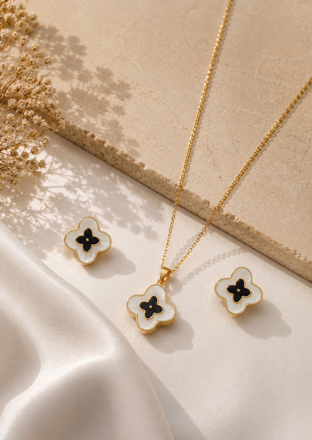 Black & White Clover Necklace & Earrings Set